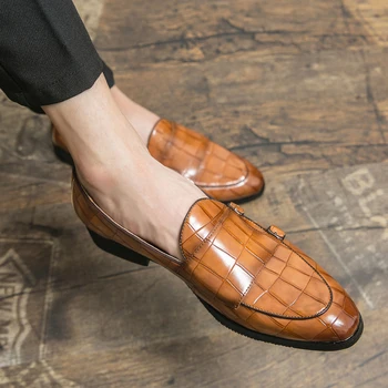Európskych a Amerických mužov Lesklé kožené topánky vysokej kvality podnikateľského dvojité tlačidlo formálne topánky hnedé ploché topánky veľkosti 38-48